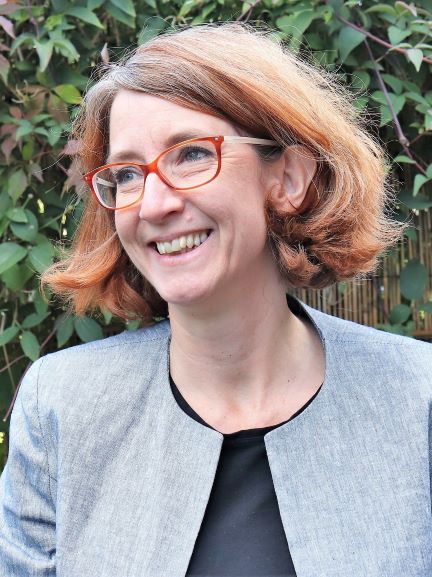 Julia Hillner